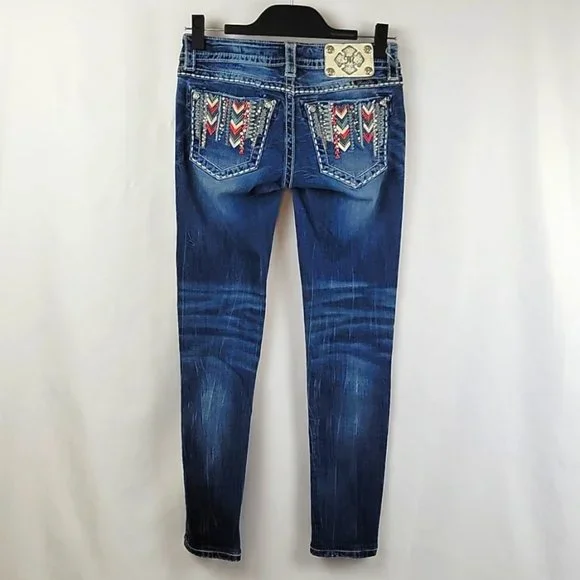 Jean Skinny Miss Me Easy - Taille 26 (US) - Modèle Délavé Avec Broderies Et Strass - Neuf Sans étiquette
